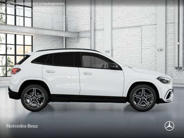Mercedes GLA 200 — photo 17