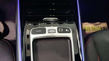 Mercedes GLA 180 — photo 25