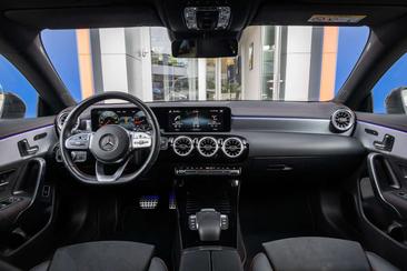 Mercedes CLA Berline 180 — photo 4
