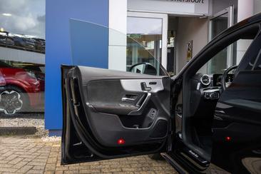 Mercedes CLA Berline 180 — photo 21