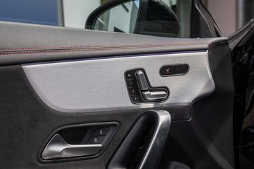 Mercedes CLA Berline 180 — photo 22