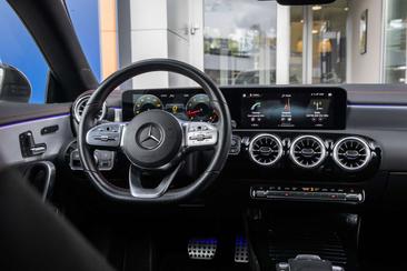 Mercedes CLA Berline 180 — photo 29