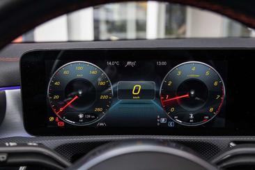 Mercedes CLA Berline 180 — photo 34