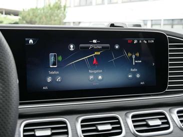 Mercedes GLE 300 Night Edition — photo 16