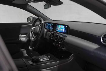 Mercedes CLA 180 — photo 3