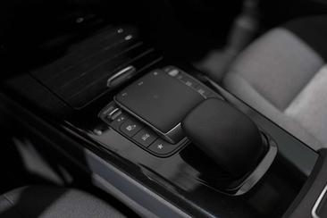 Mercedes CLA 180 — photo 10