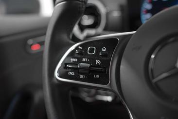 Mercedes CLA 180 — photo 14