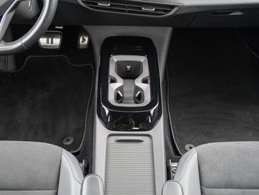Volkswagen ID.5 Pro — photo 12