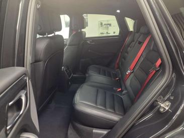 Porsche Macan I GTS — photo 6