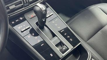 Porsche Macan — photo 10