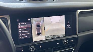 Porsche Macan — photo 11
