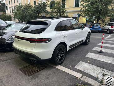 Porsche Macan — photo 5