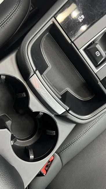 Porsche Macan — photo 15