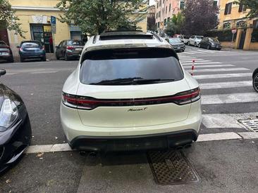 Porsche Macan — photo 11