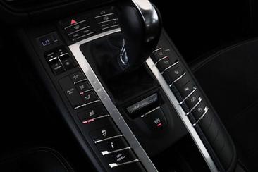 Porsche Macan I GTS — photo 23