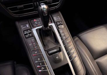Porsche Macan — photo 13