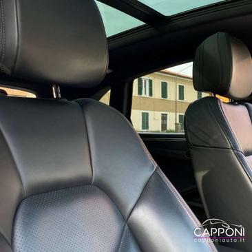 Porsche Macan — photo 9