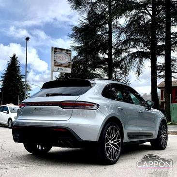 Porsche Macan — photo 5
