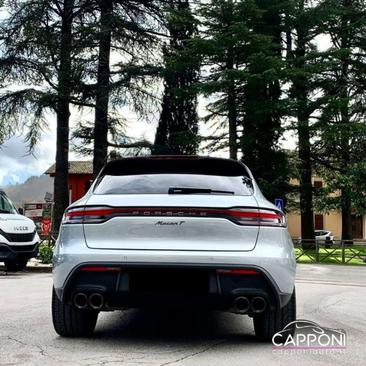 Porsche Macan — photo 6