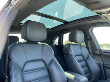 Porsche Macan I S — photo 9