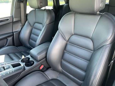 Porsche Macan I S — photo 14