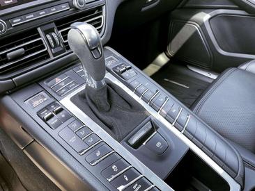 Porsche Macan I S — photo 15