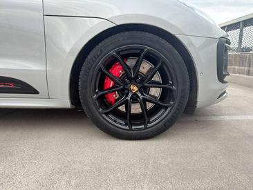 Porsche Macan I GTS — photo 8