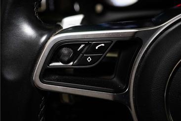 Porsche Macan I S — photo 28
