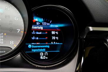 Porsche Macan I S — photo 32