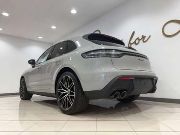 Porsche Macan — photo 10