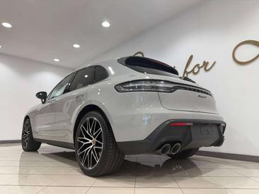 Porsche Macan — photo 11