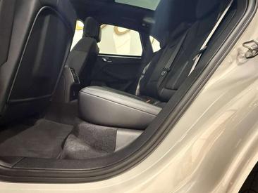 Porsche Macan — photo 30