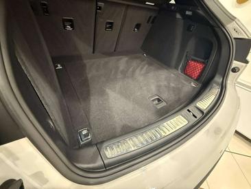 Porsche Macan — photo 32