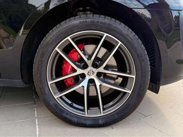 Porsche Macan I S — photo 21