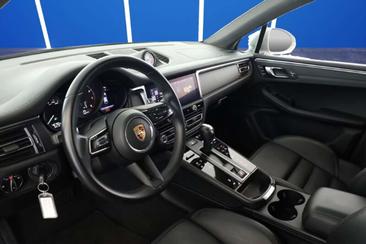 Porsche Macan I Electric — photo 7