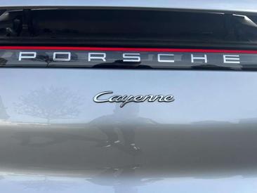 Porsche Cayenne III E-Hybrid Coupé 2021 Gris — photo 27
