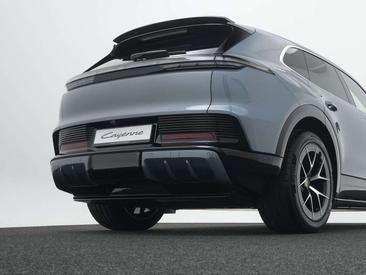 Porsche Cayenne Electric — photo 9