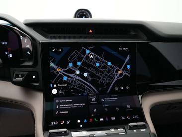 Porsche Cayenne Electric — photo 30
