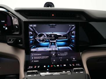 Porsche Cayenne Electric — photo 33