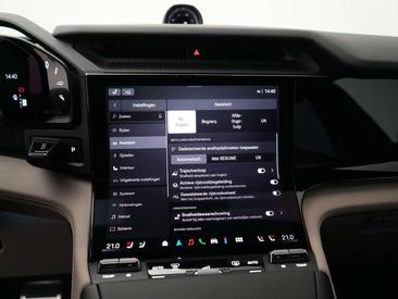 Porsche Cayenne Electric — photo 34