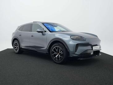 Porsche Cayenne Electric — photo 47