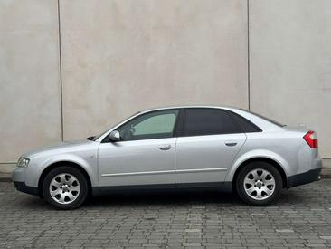 Audi A4 Avant 1.8 — photo 11