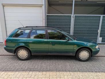 Audi A4 Avant 1.6 — photo 3