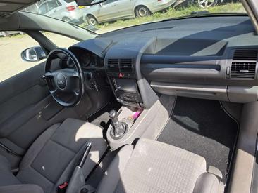 Audi A2 5 Portes 1.4 — photo 5