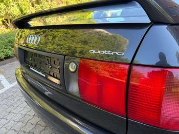 Audi 80 Berline 2.0 16V — photo 7