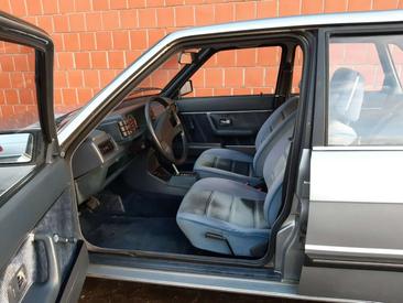 Audi 80 Berline 1.8 E — photo 5