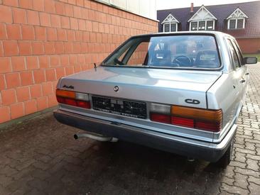 Audi 80 Berline 1.8 E — photo 10
