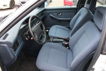 Audi 100 Berline 2.3 E — photo 5