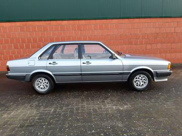Audi 80 Berline 1.8 E — photo 12