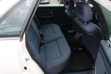 Audi 100 Berline 2.3 E — photo 8